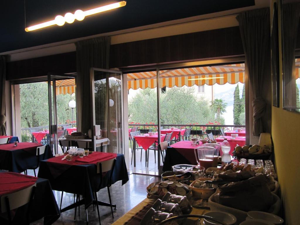 Hotel Carlo Brenzone sul Garda Eksteriør billede