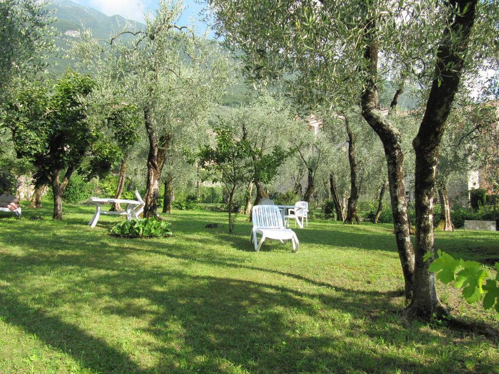Hotel Carlo Brenzone sul Garda Eksteriør billede
