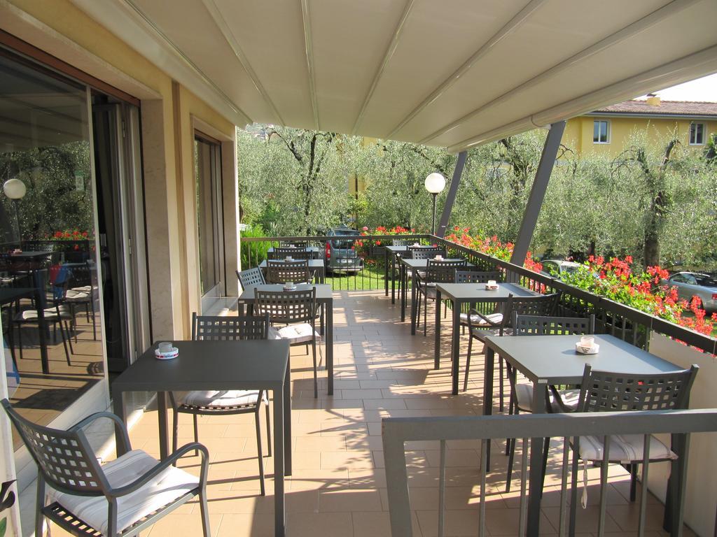 Hotel Carlo Brenzone sul Garda Eksteriør billede