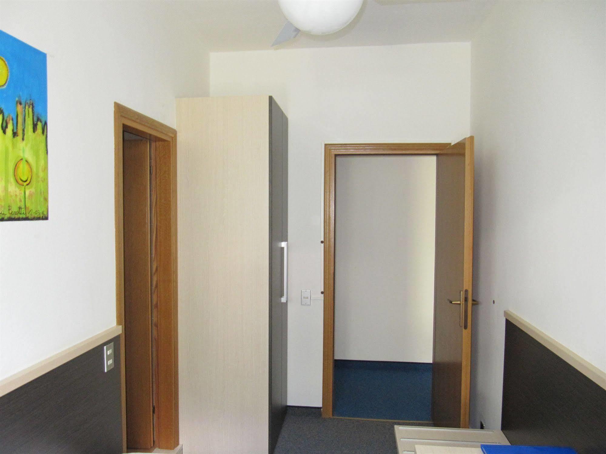 Hotel Carlo Brenzone sul Garda Eksteriør billede